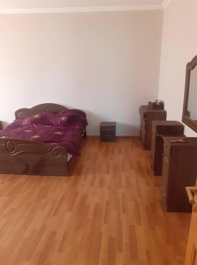 Maka'S Guesthouse Tionety Buitenkant foto